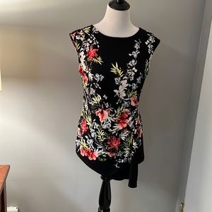 White House, Black market, floral tunic. Size medium